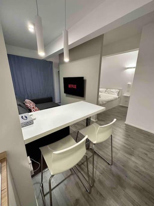 Cozy Design In Porta Maggiore. Rome